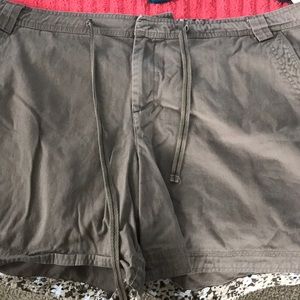 Brown natural reflections shorts